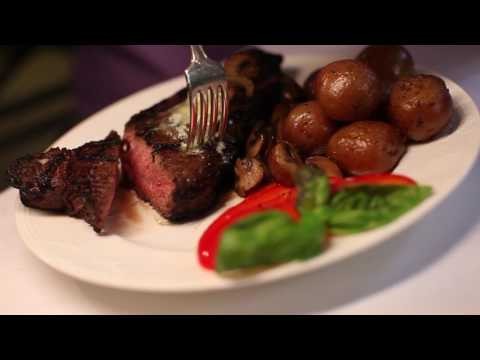 Газовый гриль Broil King PortaChef 320, нерж. сталь  -video