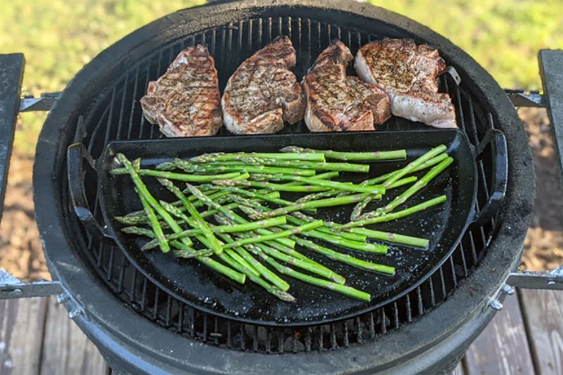 Чугунный поддон Drip ‘N Griddle Cast Iron для корзины SnS 57 см  